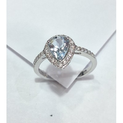 Anillo de oro de 18 ktes con aguamarina