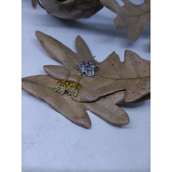Pendientes de plata chapado en oro amarillo con zc