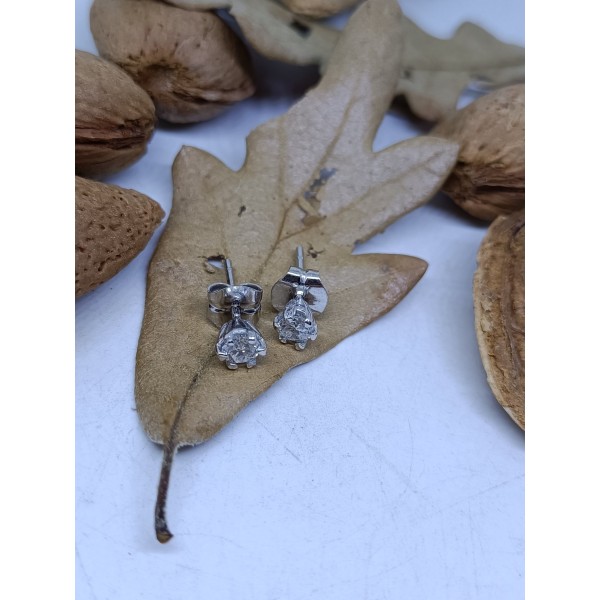 Pendiente de oro con brillante 0,46cts