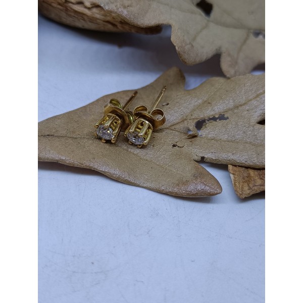 Pendiente oro amarillo con brillante 0,42cts