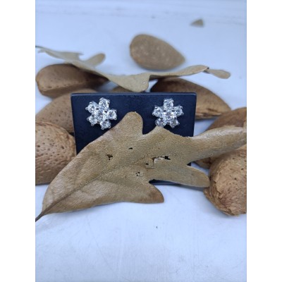 Pendiente oro blanco rosetón brillante 1,40ctes