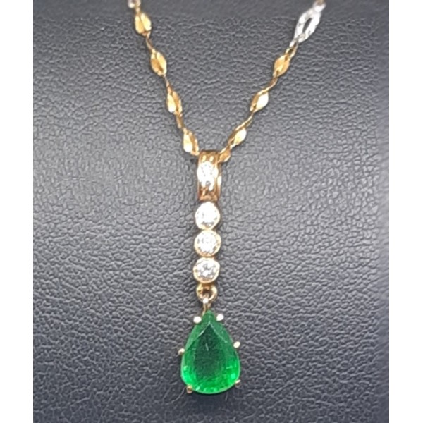 Colgante de esmeralda y brillantes