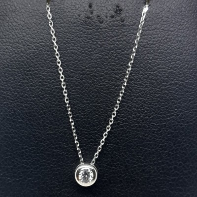cadena con colgante oro blanco