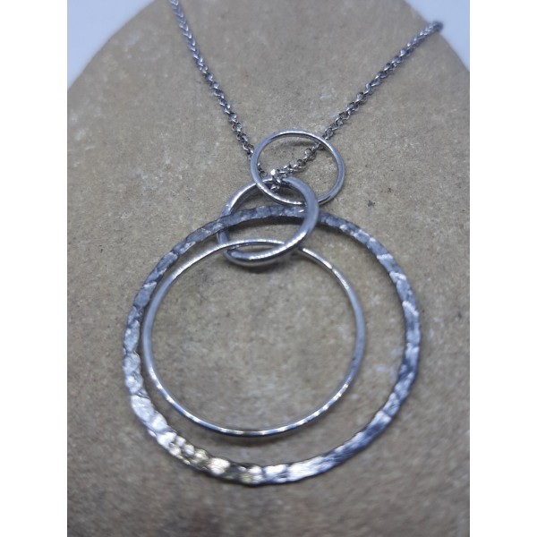 Cadena y colgante de plata