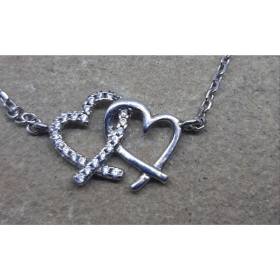 Cadena con colgante corazones