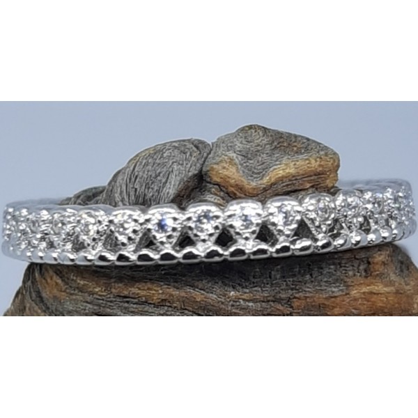 Sortija plata piedras