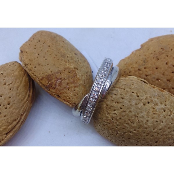 Sortija cruzada brillantes