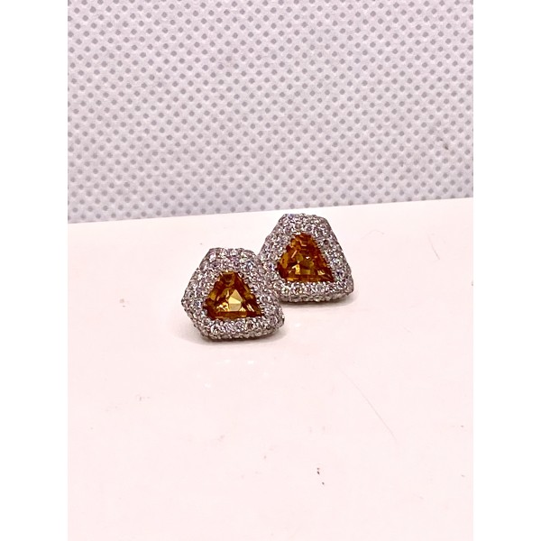 par pendientes oro blanco con topacio y brillantes.