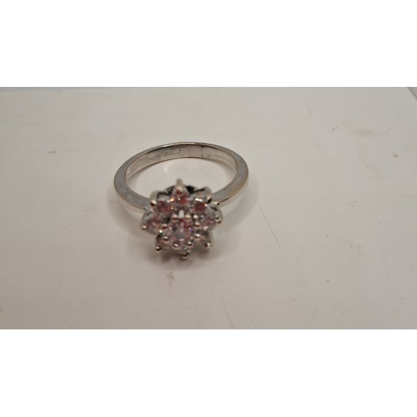 Anillo de oro blanco con brillantes