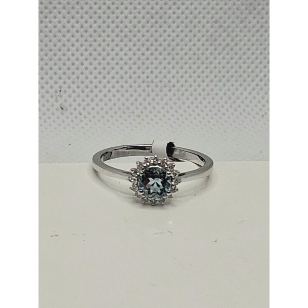 anillo de oro blanco de aguamarina