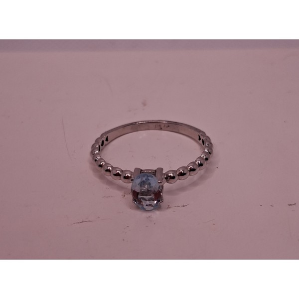 anillo oro blanco con aguamarina