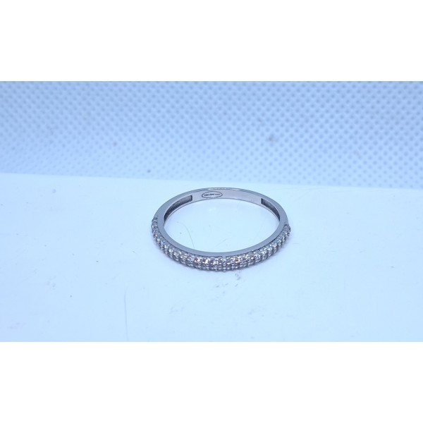 Anillo de oro blanco con zc