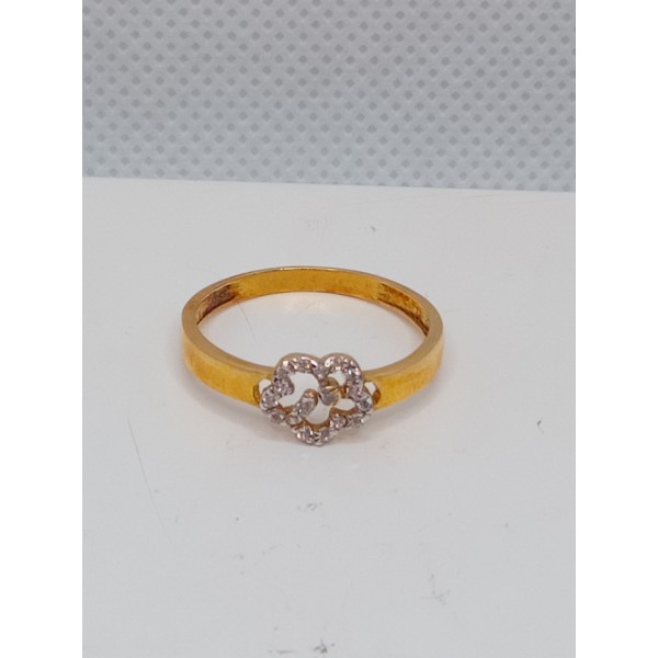 Anillo de oro con zc