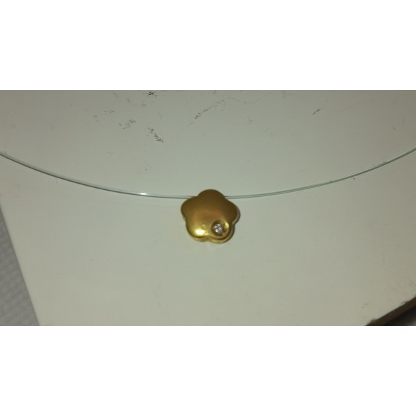 colgante oro flor con brillante