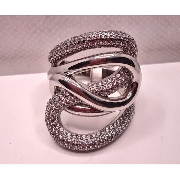 anillo de plata con zc