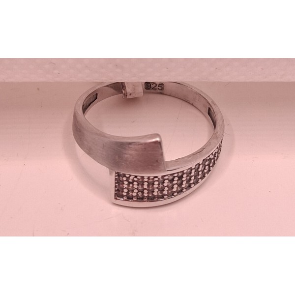 anillo de plata con zc
